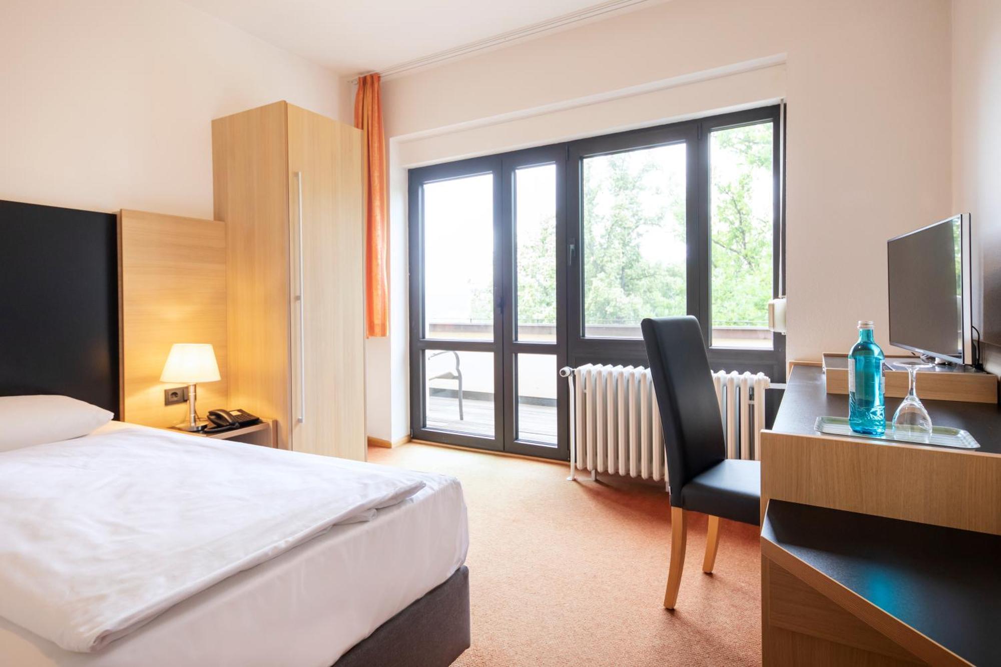 Roomingtons Hotel Franziskushoehe Lohr Exterior photo